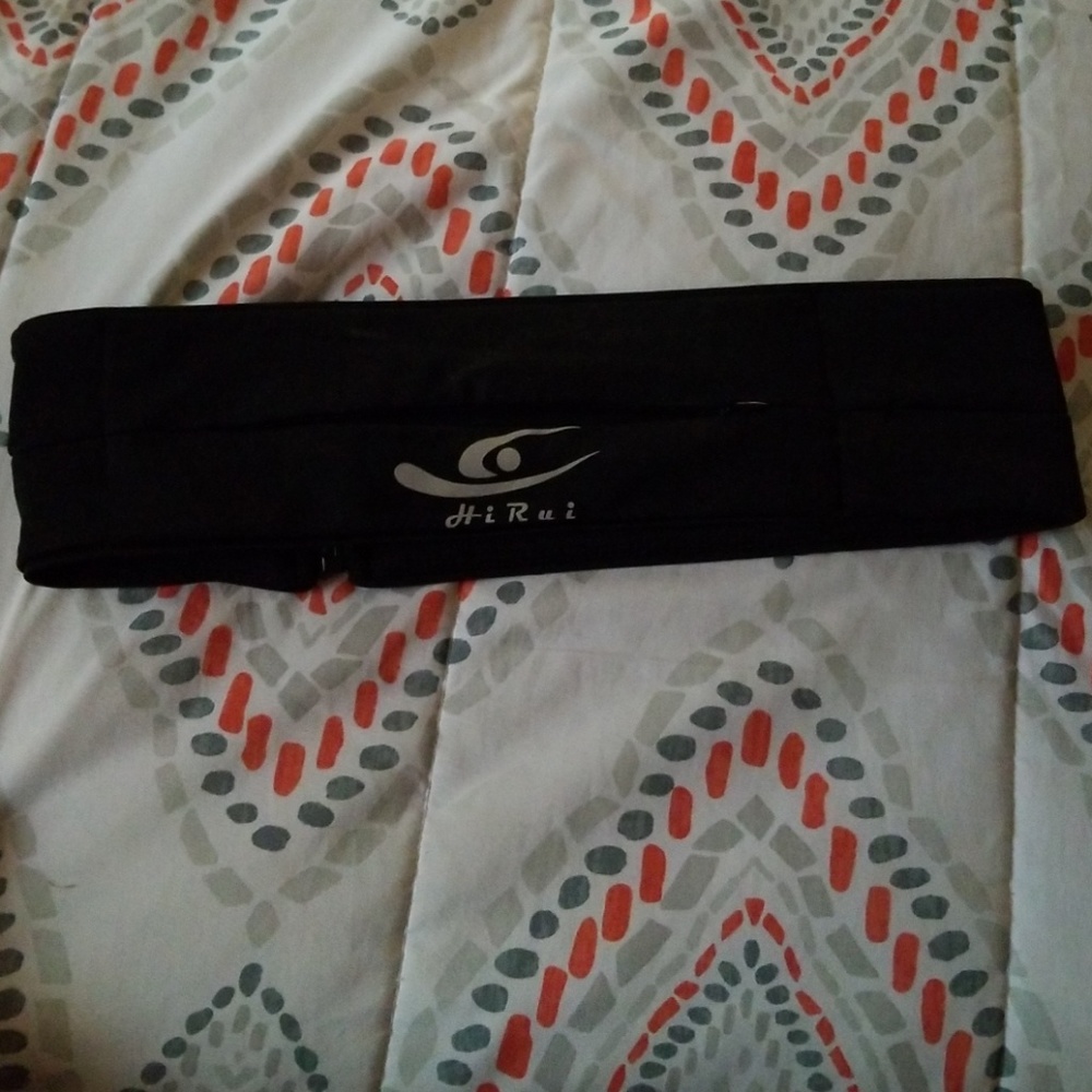 Waist pouch